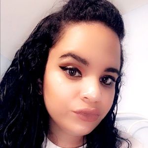 Meet your Posher, Lisandra